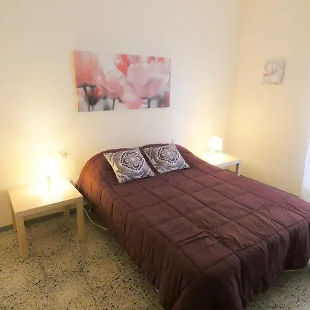 Panoramic 4 * Roses